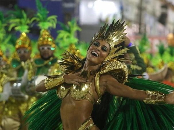 Juliana Paes relata momentos de terror: "Ameaçados de morte"