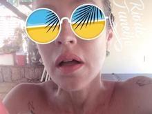 Luana Piovani exibe silhueta invejável em dia de cervejinha