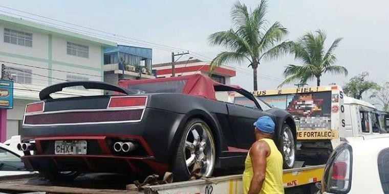 Carro "de luxo" vendido por pastor em culto é um Chevette de 1983