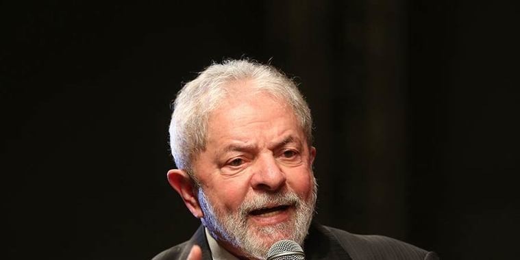 Juiz do TRF-1 manda devolver passaporte de Lula