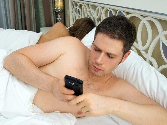 Ter vida sexual boa aumenta a probabilidade da pessoa ser infiel