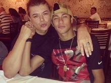 Neymar recusa ficar pelado em jatinho com David Brazil