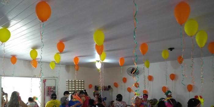 Academia da Saúde realiza baile de carnaval para a melhor idade