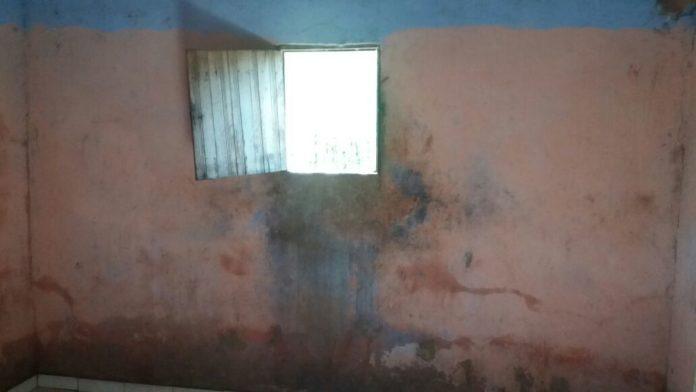 Quarto onde a idosa ficava não tinha móveis
