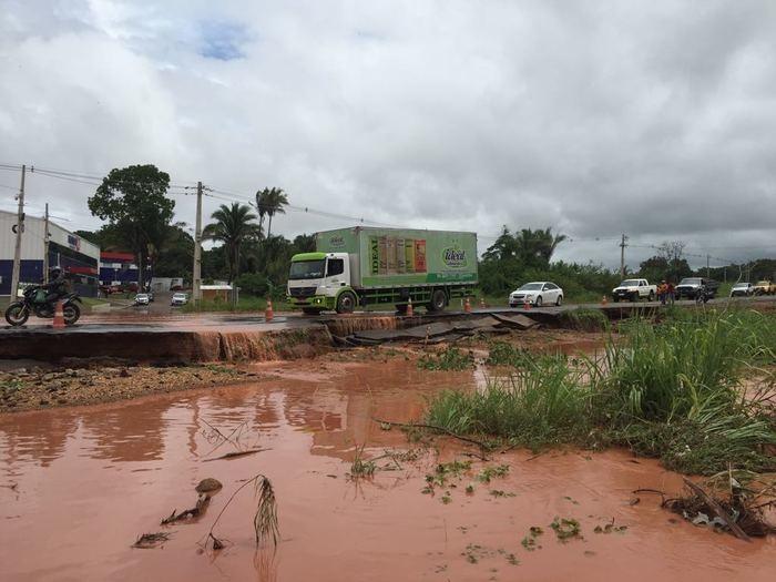 BR-343 entre Teresina e Altos é interditada parcialmente após desabamento  (Crédito: Efrem Ribeiro)