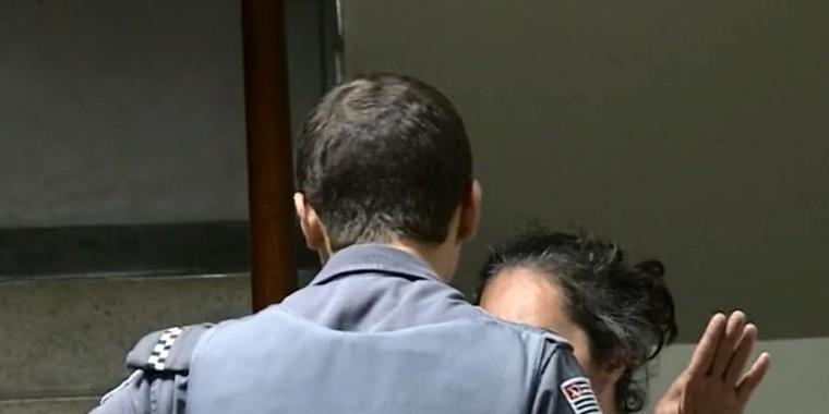 Avó é detida ao tentar trocar neto por bebida alcoólica em bar