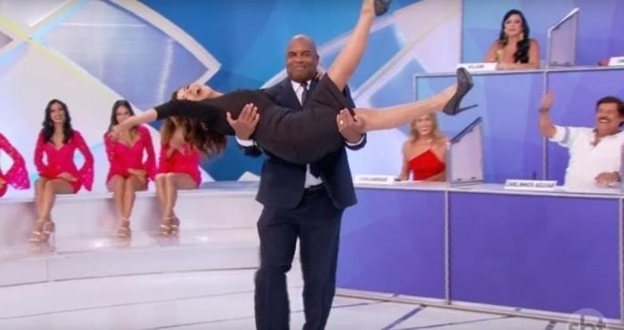 Mara foi expulsa do programa por Sílvio Santos