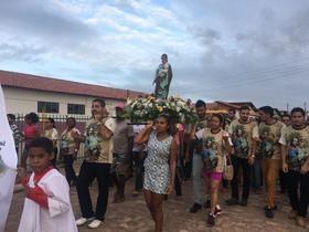 Multidão de fiéis na procissão dos festejos de São José em Lagoa