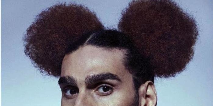 Fellaini posa para revista e acaba comparado ao Mickey Mouse