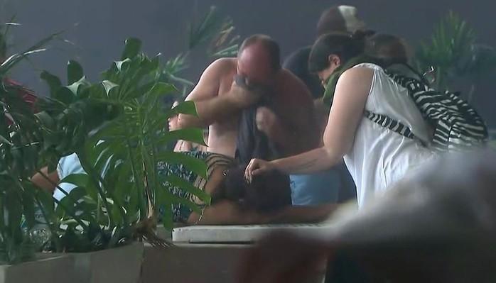 Professora fica ferida durante tumulto na Câmara (Crédito: Reprodução/TV Globo)