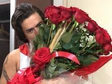 Luisa Sonza surpreende Whindersson: ‘Homens também ganham flores’