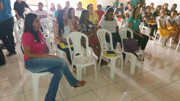 Gestores de escolas municipais participam de formação