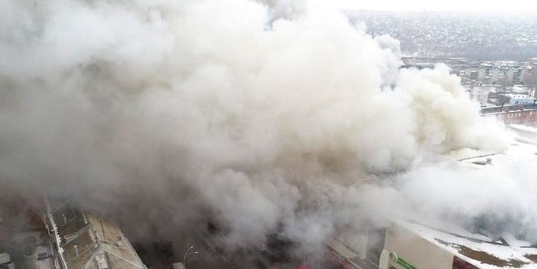 Putin culpa negligência pelo incêndio em shopping que matou 64