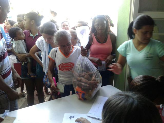 Prefeitura de Pimenteiras entrega cestas básicas na semana santa
