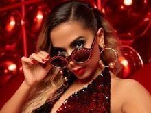 Anitta chega aos 25 anos mais poderosa que nunca; fotos