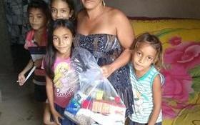 Prefeitura faz doações de cestas básicas para famílias carentes