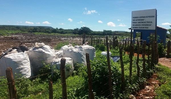Município trabalha para reduzir problema no Aterro Sanitário
