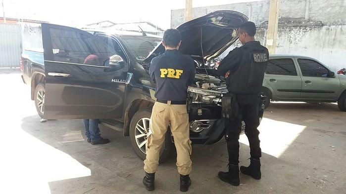 PRF, POLINTER E ROCAM RECUPERAM CAMINHONETE DE LUXO EM TERESINA (Crédito: PRF-PI)