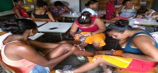 Famílias são beneficiadas com cursos profissionalizantes