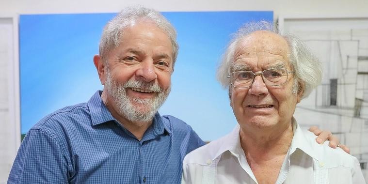 Nobel da Paz: "Estão tentando apagar os avanços que Lula conseguiu"