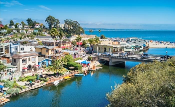 Santa Cruz, na Califórnia, onde Hastings mora
