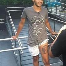 Fã gasta 3 meses de salário para tatuar rosto de Ivete no corpo