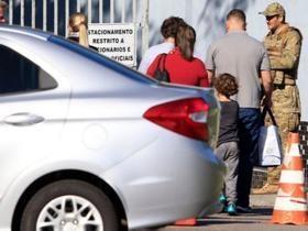 Lula recebe pela 2ª vez visita de familiares na prisão em Curitiba