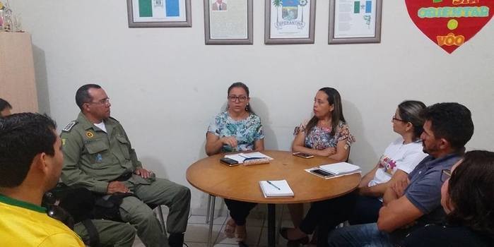 Prefeita Vilma Amorim firma convênio com a polícia militar