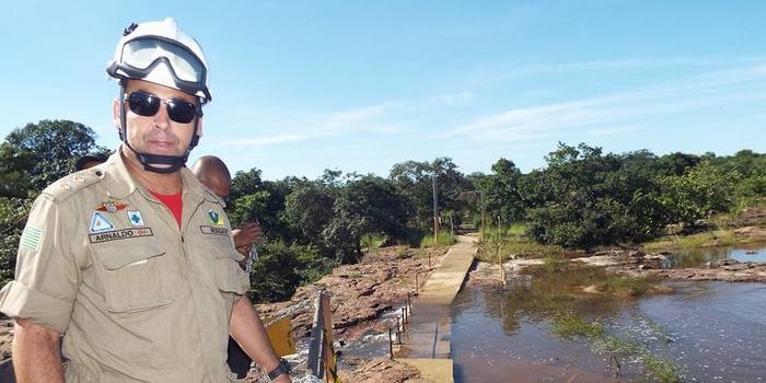 Corpo de bombeiros libera passarela da cachoeira do urubu