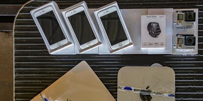 Em leilão da Receita Federal, iPhone modelo Plus sai por R$ 800
