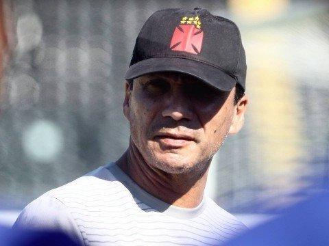 Vasco enfrenta a Chapecoense para curar ressaca da Libertadores