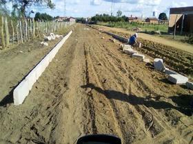 Mais uma obra de calçamento em andamento em Santo Inácio