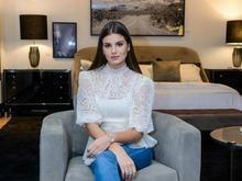 Camila Queiroz usou o Instagram para escolher vestido de casamento