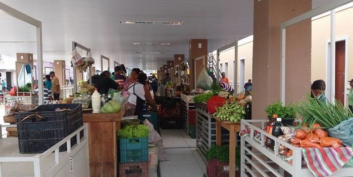 Novo mercado público de Esperantina entra em funcionamento