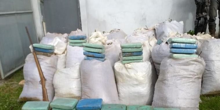 Maranhão:Polícia de Santa Inês apreende uma tonelada de maconha