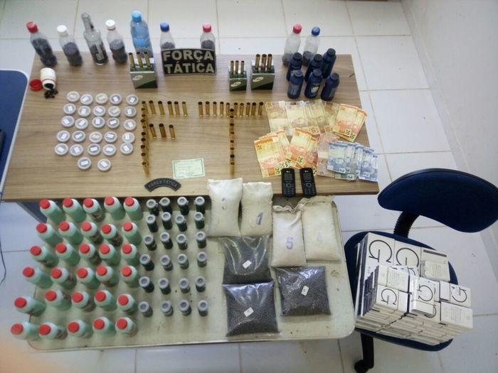 Vasto material apreendido pela Polícia Militar (Crédito: Divulgação-PM-PI)