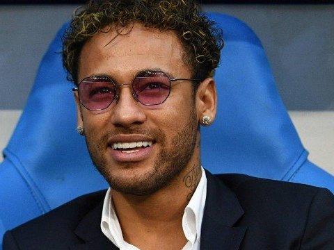 ‘Se não sair, nunca vai ganhar nada’, afirma Rivaldo sobre Neymar