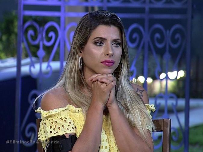 Sonia Abrão debocha de Minerato e ex-panicat responde: 'Ridícula'