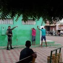 Homens são presos após furtos com arma branca no centro de Pio IX