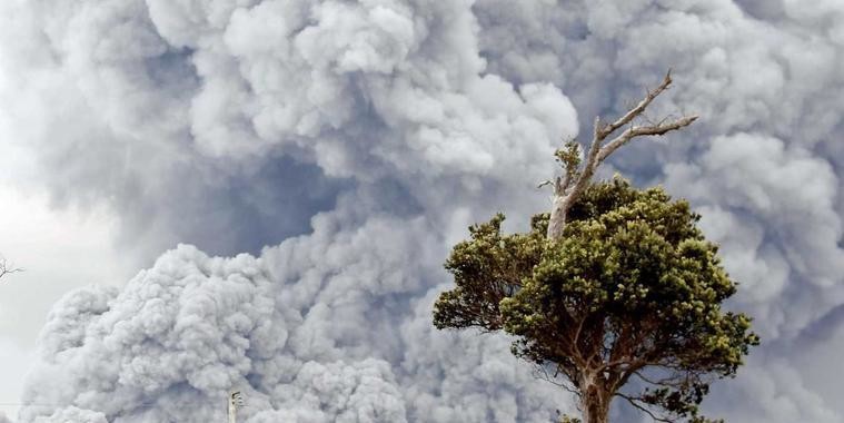 EUA elevam nível de erupção de vulcão no Havaí para alerta vermelho