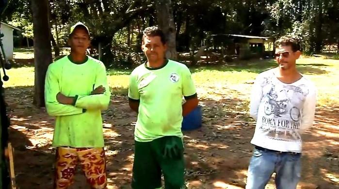 Coletores que ajudaram na recuperação do dinheiro (Crédito: TV TEM/Reprodução)