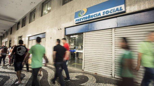 Agência do INSS: ideia é desafogar atendimento nas unidades com a concessão automática (Crédito: Ana Branco)