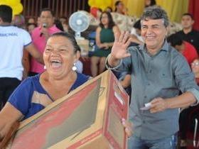 Prefeito João Luiz comanda a maior festa para mães de Monsenhor Gil