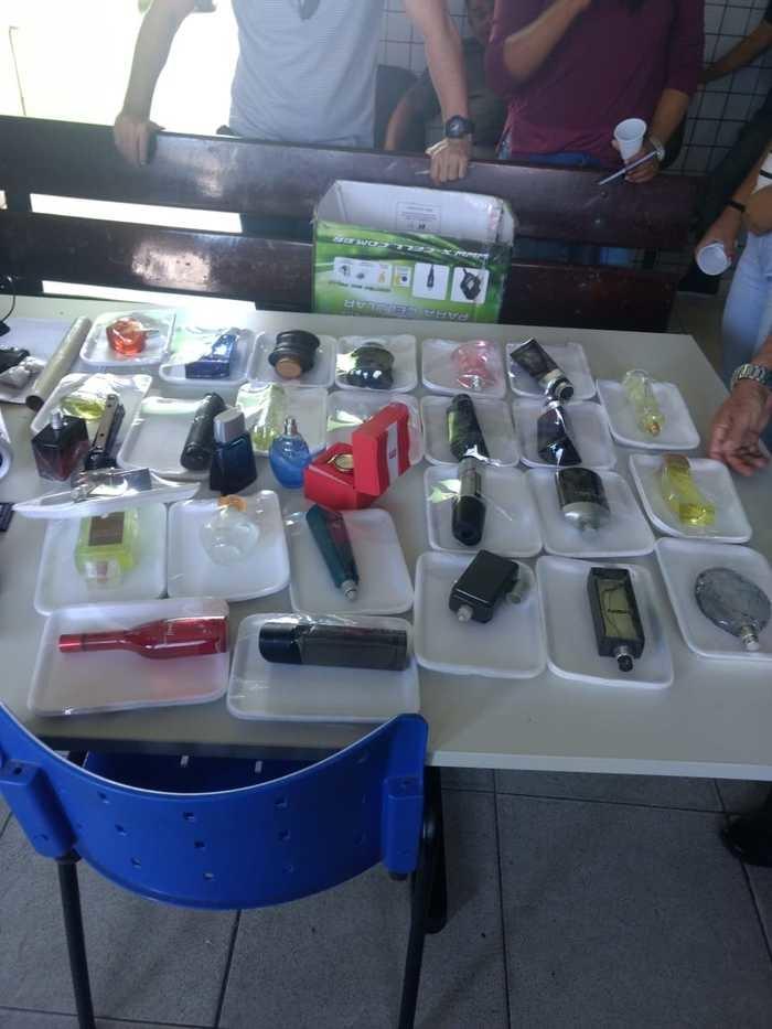 Produtos apreendidos na Praça da Bandeira (Crédito: Divulgação/PM)