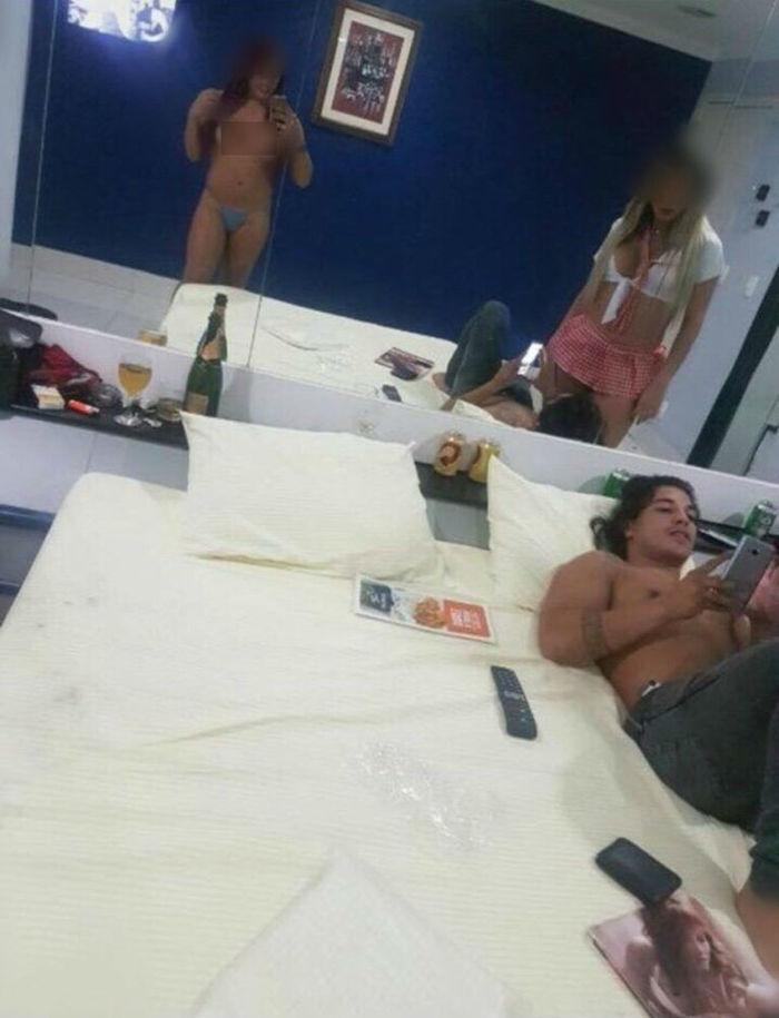 Douglas Sampaio tem noitada com travestis e fotos intimas são divulgadas nas redes sociais (Crédito: Reprodução/Twitter)