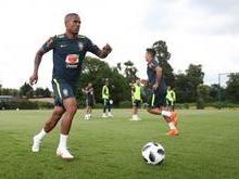 Médico decide que Renato Augusto não viajará para Liverpool