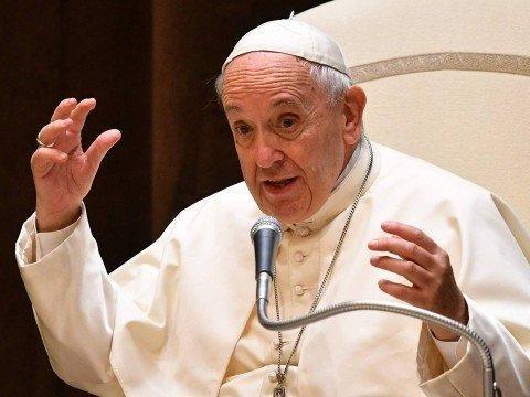 Papa Francisco aceita renúncia de bispos após escândalo sexual