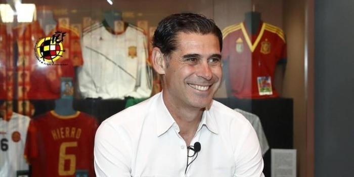 Fernando Hierro é escolhido para comandar a Espanha na Copa