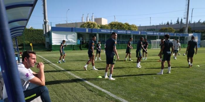 Seleção Brasileira trabalha movimentações ofensivas e defensivas