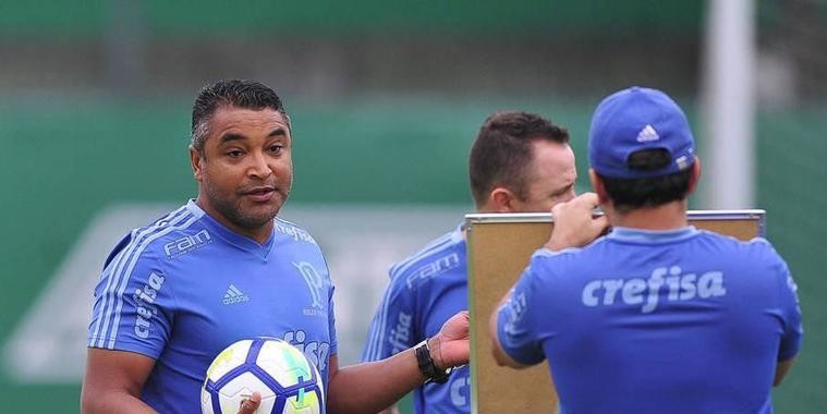 Palmeiras tenta se aproximar do Flamengo antes da Copa do Mundo